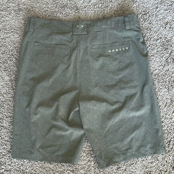 NWT Oakley Men’s New Take Pro 2.0 Stretch Walkshort Shorts - Picture 2 of 7